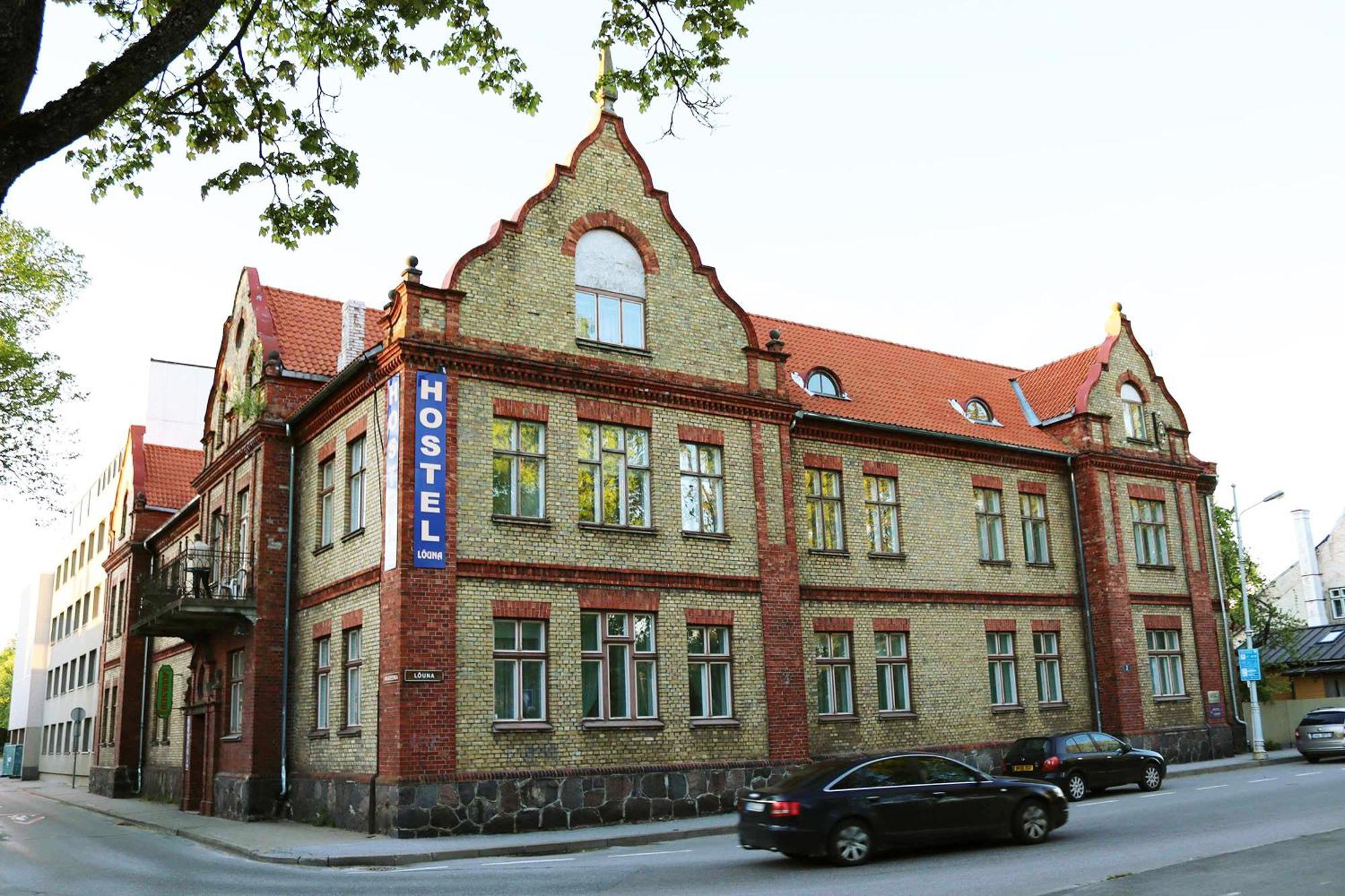 Hostel Louna Parnu Exterior photo